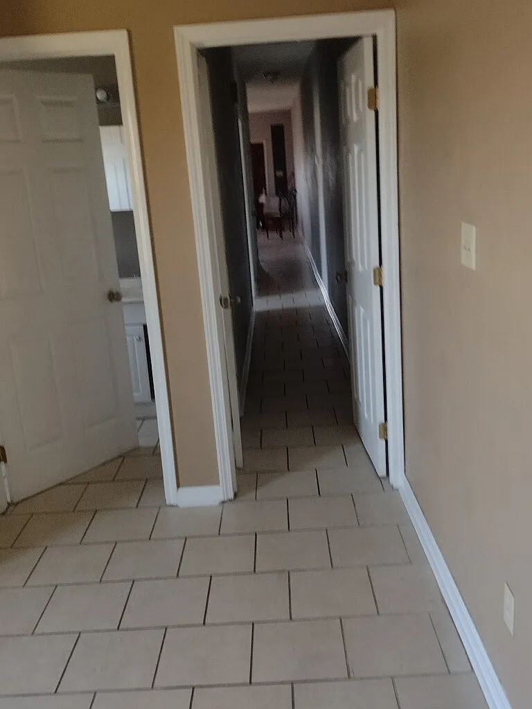 Building Photo - 3319 Clermont Dr #3319
