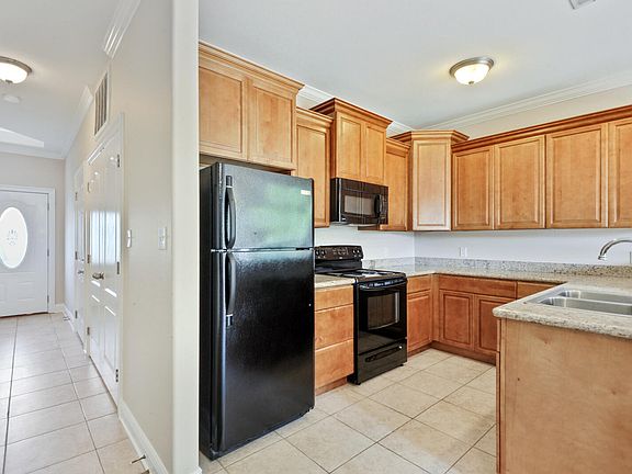 5th image of 3453 Riverbend Cv