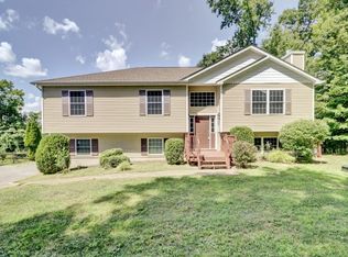 5 Toll House Ct, Newburgh, NY 12550