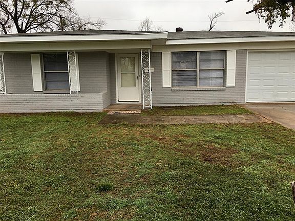 2nd image of 426 S La Salle Dr