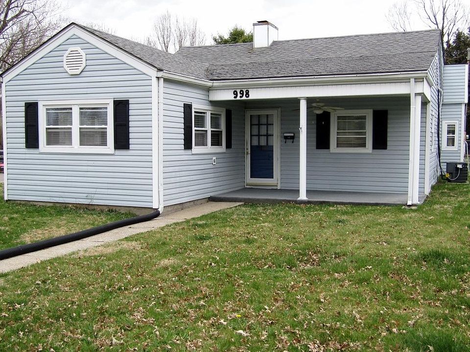 1st image of 998 Marcellus Dr