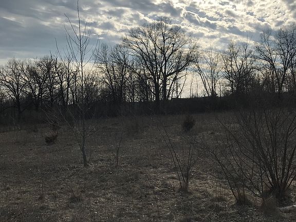 3rd image of 9089 Sunset Bluffs Dr