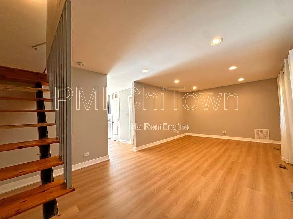 3 bed, 2.5 bath, $2,350 — Photo 3