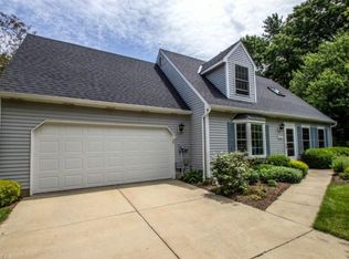 2604 Burridge Cir, Twinsburg, OH 44087