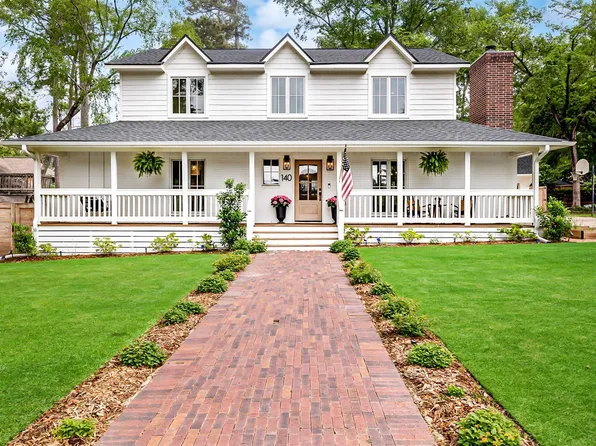 140 April Waters Dr W, Montgomery, TX 77356