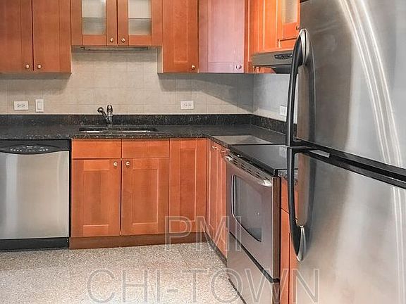 3rd image of 70 W Huron St APT 807