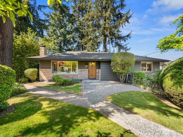 6816 NE 159th Street, Kenmore, WA 98028