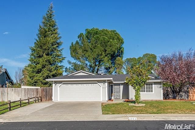 1st image of 2811 Summerfield Dr