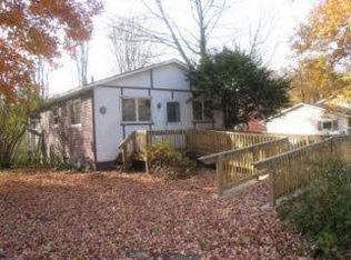 12594 Faust Rd, Conneaut Lake, PA 16316