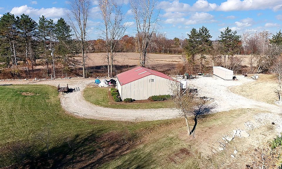 2nd image of 54758 Foss Rd