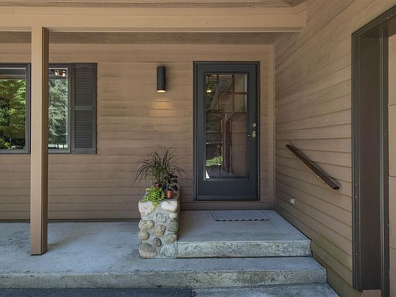 4th image of 3862 Trillium Dr