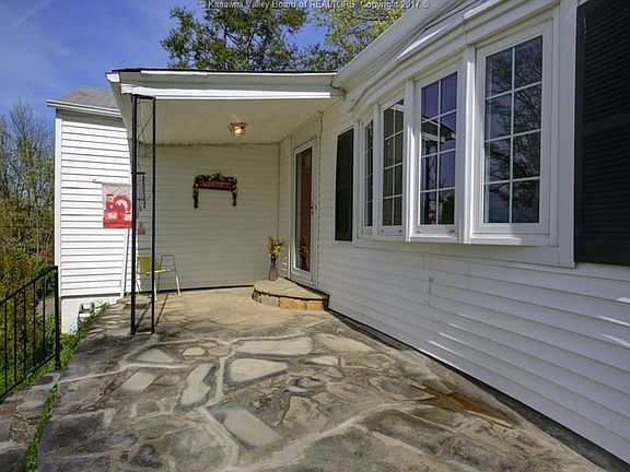 2nd image of 906 Churchill Cir