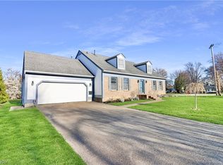 1220 Locust Dr, Ashtabula, OH 44004