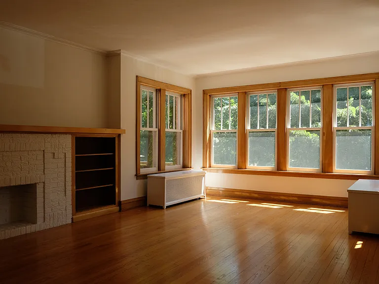 4822 N Leavitt St #2 — Photo 2