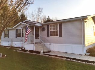 28 Ashmoor Dr, Avon, NY 14414
