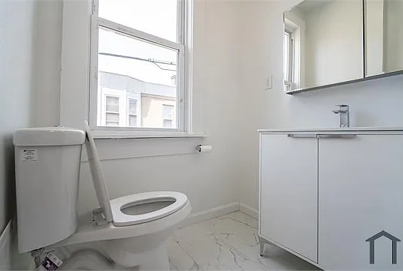 2 bed, $2,200 — Photo 4