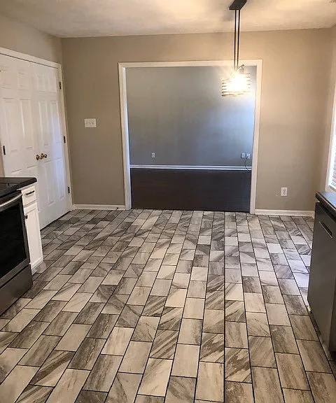 102 Digby Ct — Photo 6
