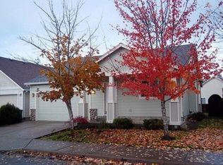 39225 Stratford Pl, Sandy, OR 97055