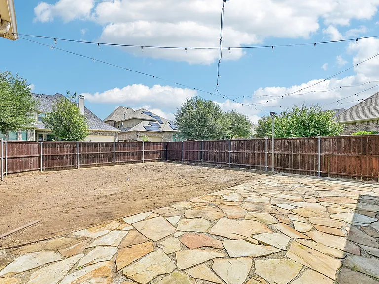 Nice sized yard and patio area