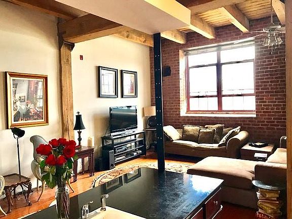 3rd image of 815 Porter St APT 115