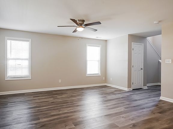 4th image of 3206 Hayling Dr
