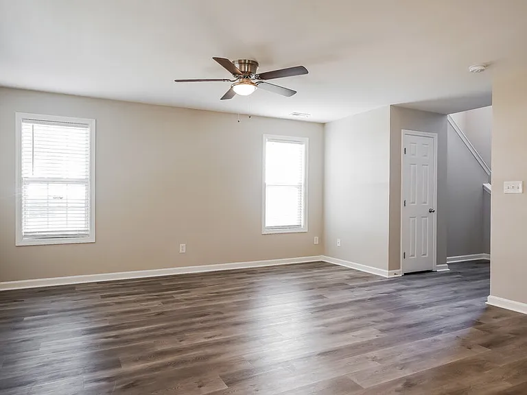 3206 Hayling Dr — Photo 4