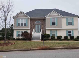 7100 Creeksong Dr, Douglasville, GA 30134