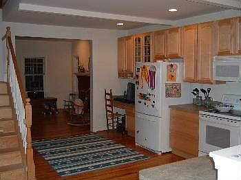 4th image of 533 Herring Ave
