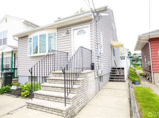 414 Thomas St, Perth Amboy, NJ 08861