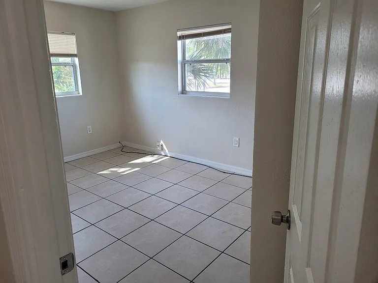 130 Bouganvillea Dr — Photo 4