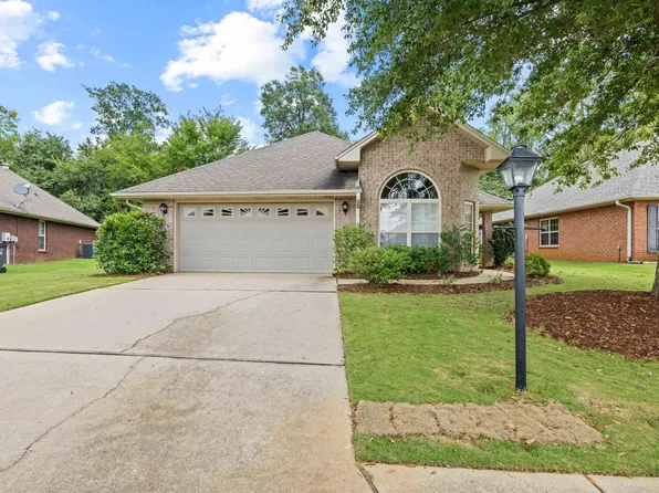 1073 Lexington Dr, Moody, AL 35004