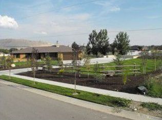 2557 Clydesdale Cir, Bluffdale, UT 84065