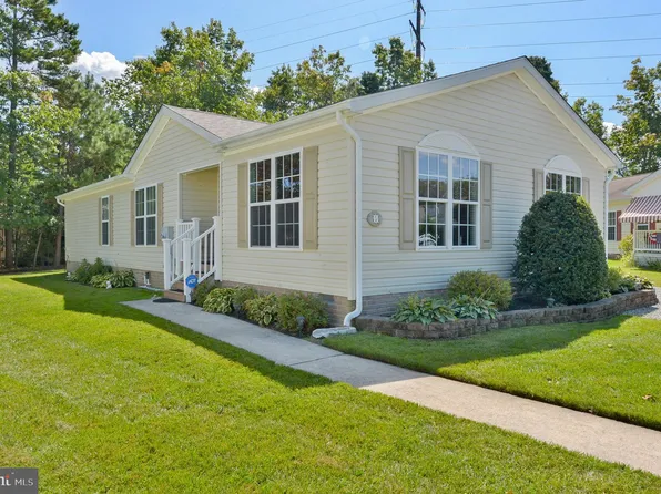 5 Sycamore Ln, Mays Landing, NJ 08330