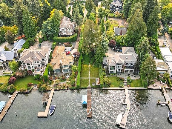The ultimate location, minutes to Mercer island, Bellevue & Seattle.