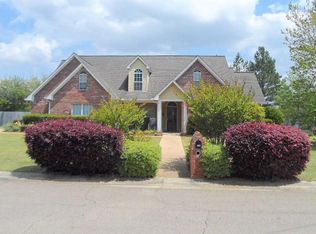 301 Laurel Hill Dr, Starkville, MS 39759