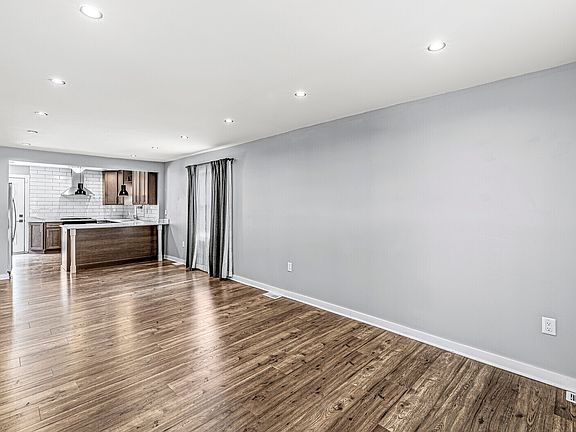4th image of 3847 Fletcher Ave