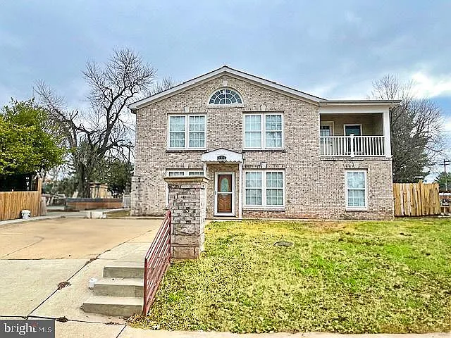 145 Scott Dr photo 1