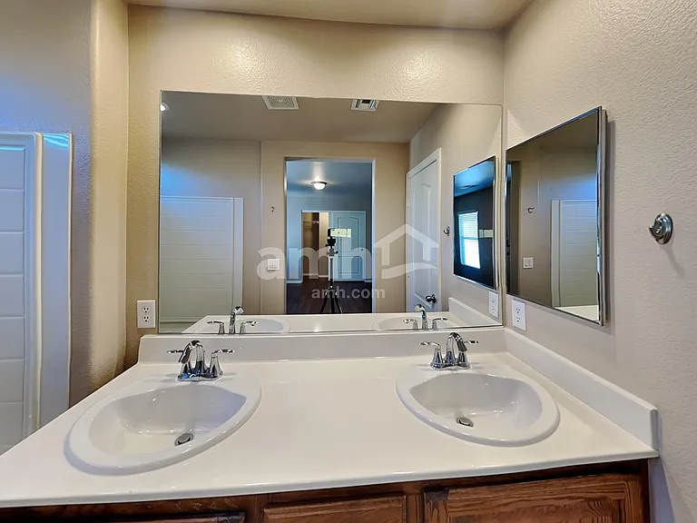 10382 September Flower St — Photo 11