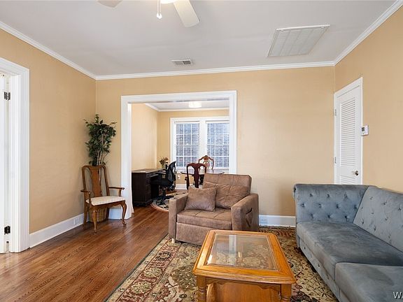 3rd image of 1928 8th St #203