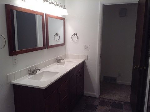 4th image of 224 N 1 E