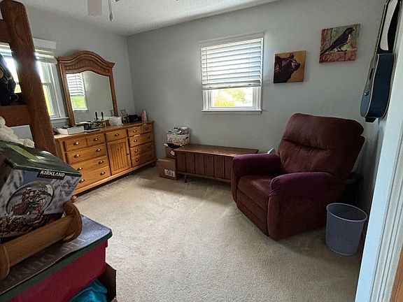 5th image of 144 Twin Creek Dr