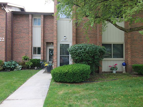 2nd image of 33591 Pondview Cir #117