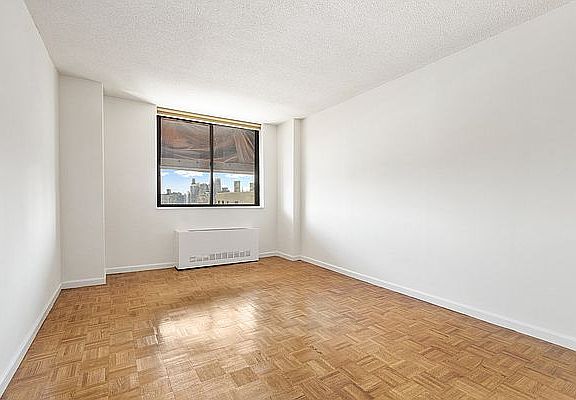 4th image of 225 W 83rd St APT 17D