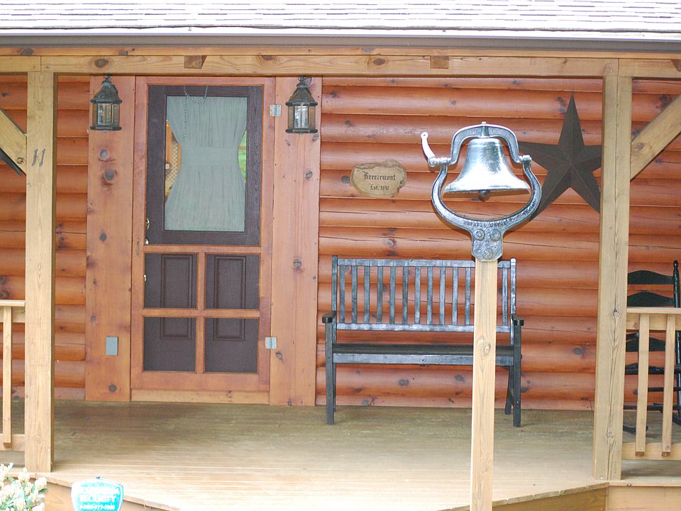 2nd image of 11 Leder Ln