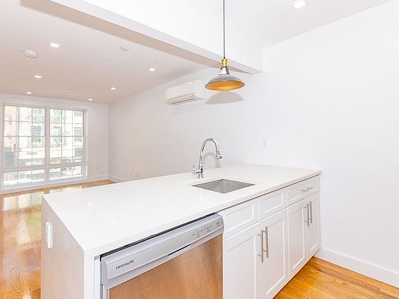 4th image of 302 Nostrand Ave #33A