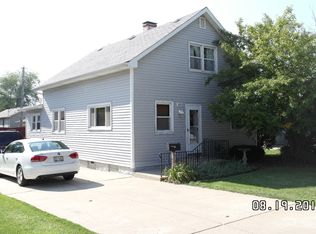 1621 Oakland Ave, Crest Hill, IL 60403