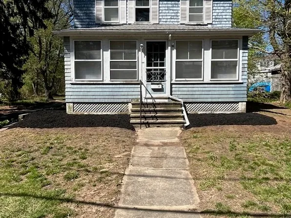 615 Main St, Wareham, MA 02571