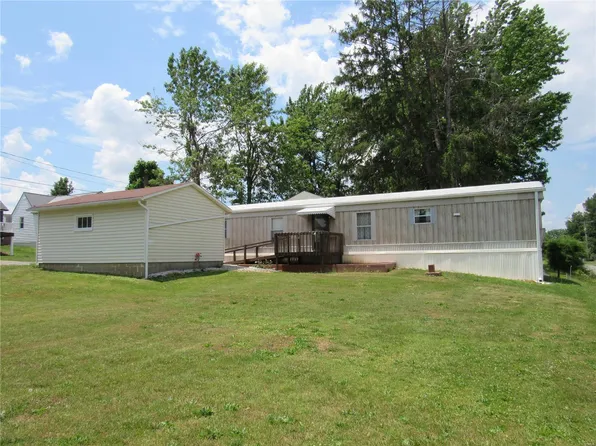 11 Murphysboro Rd, Chester, IL 62233