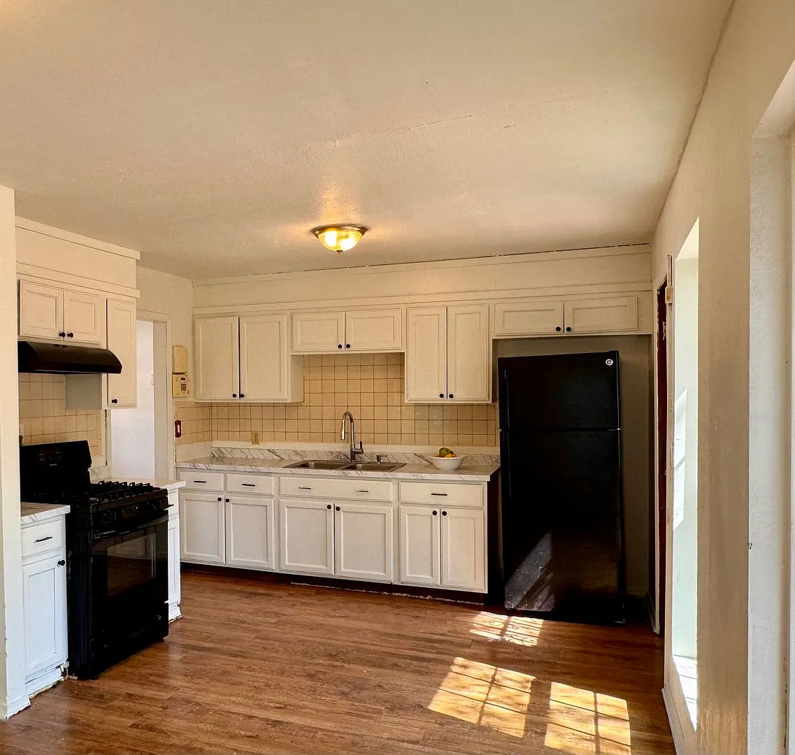 1302 SE 40th Street — Photo 4