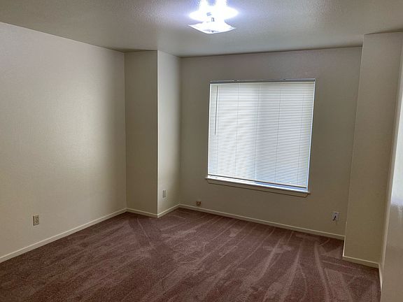 4th image of 1330 Haven Ln #1